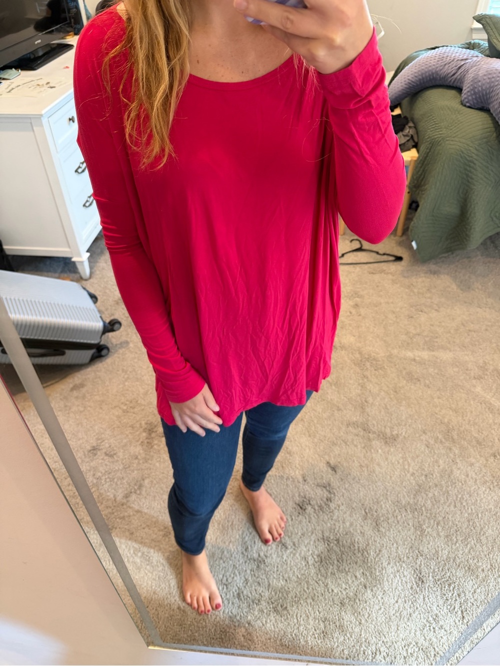 Women’s Long Sleeve Scoop Neck Top - Pink
